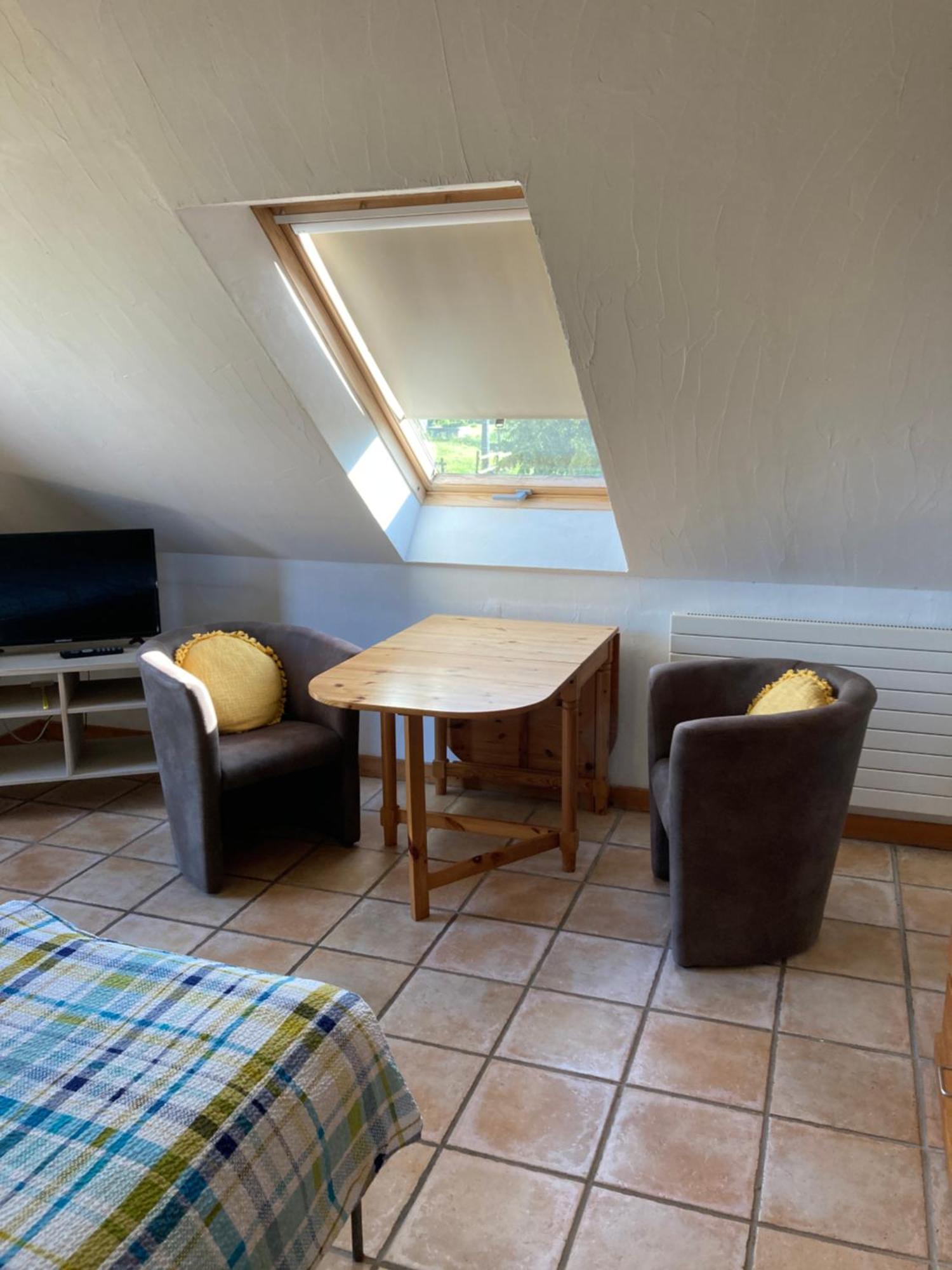 Casa vacanze Paulis Cozy 4-bedroom - Fireplace & Sun Terrace 4 Bathrooms - Free Parking, Sauna & Linens Included